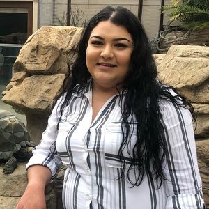 Meet your Posher, Cinthia